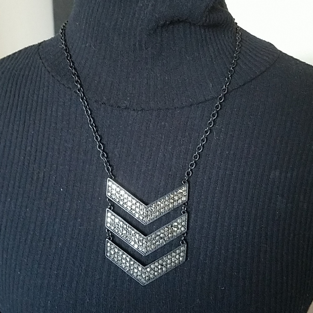 Necklace - Picture 2 of 3